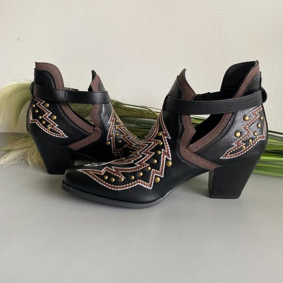 Western Cutout Studded Stitched Ankle Bootie Fits Sz 10 - Picture 4 of 10